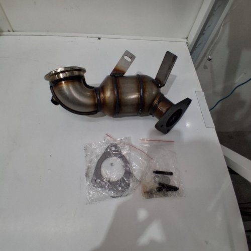 PRE-GREASED FRONT EXHAUST CATALYTIC CONVERTER KIT - CHEVY CRUZE 2011-16 - SILVER image 2