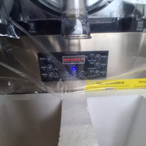 VEVOR COMMERCIAL MARGARITA/SLUSHY MACHINE WITH ADJUSTABLE TEMPERATURE RANGE - 15L X 3 TANKS - (MODEL: RLC15*3) image 2