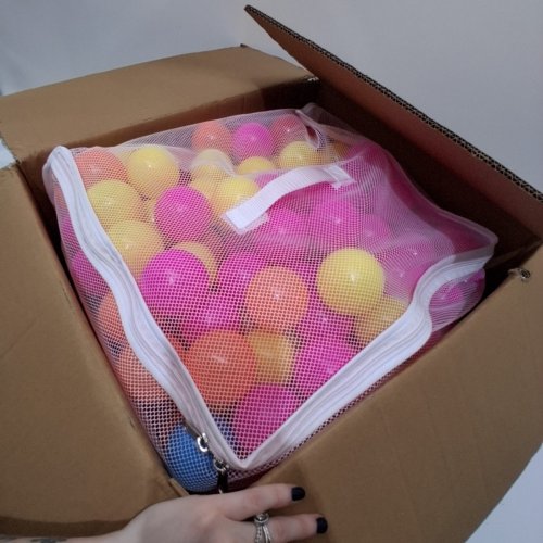 400PK AMAZON BASICS BPA FREE CRUSH-PROOF PLASTIC BALL PIT BALLS WITH STORAGE BAG - 2.3" BALLS image 2