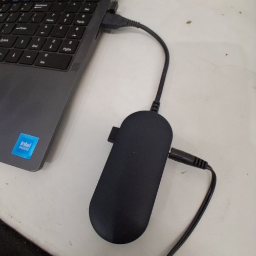 ONN SURF POWERED USB 3.0 HUB WITH 4 USB 3.0 PORTS- BLACK image 2