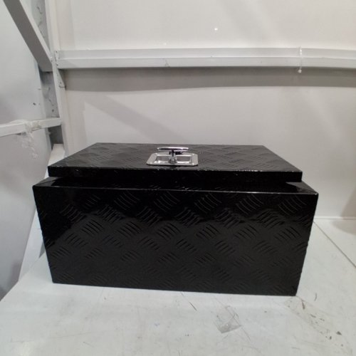 VEVOR UNDERBODY TRUCK TOOLBOX WITH SIDE HANDLE AND LOCK KEYS - 24" X 14" X 16" - BLACK (MODEL: TB17-6B) image 2