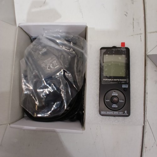 SWDSTP PORTABLE AM/FM RADIO - BLACK (MODEL: SWD-601) image 2