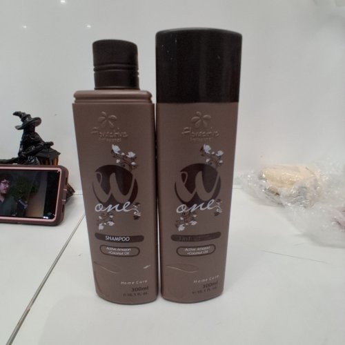 2PC SHAMPOO AND 3-IN-1 HAIR CARE BOTTLES - 300 ML EACH image 2