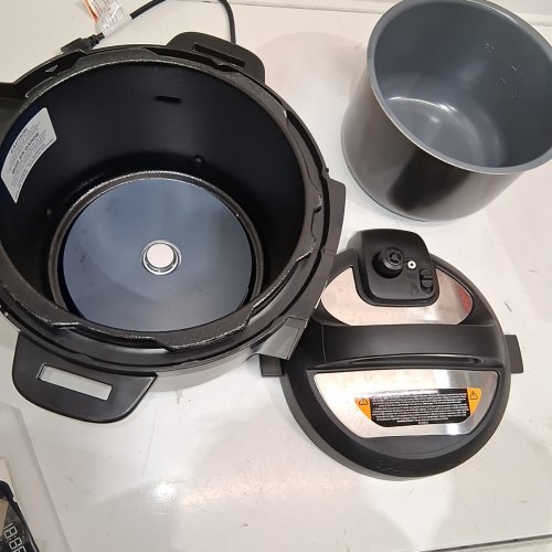 INSTANT POT RIO 7-IN-1 ELECTRIC MULTI-COOKER - 6QT - BLACK (MODEL: DUPC601BK) image 4