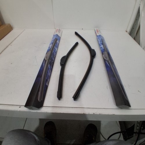 2PC BOSCH AEROTWIN OE REPLACEMENT WIPER BLADE SET - 26" / 18" (MODEL: 3397014648) image 2