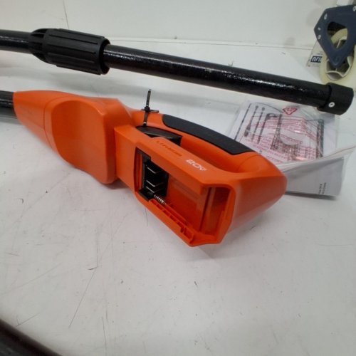 BLACK + DECKER BAREMAX LITHIUM ION POLE PRUNING SAW 20V TOOL ONLY (MODEL:LPP120B) image 4
