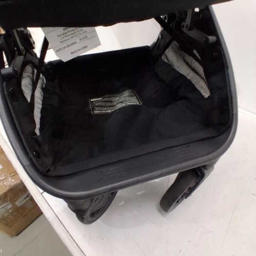 UPPABABY MINU V3 TRAVEL STROLLER - JAMES BLACK (MODEL: 0803-MIN-NA-JMS) image 6