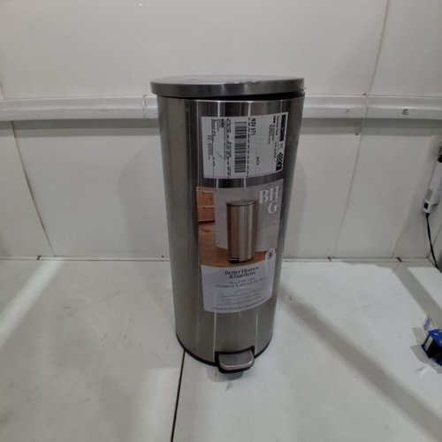 BETTER HOMES & GARDENS ROUND STEP-ON TRASH CAN - 30 L - STAINLESS STEEL/SILVER image 3