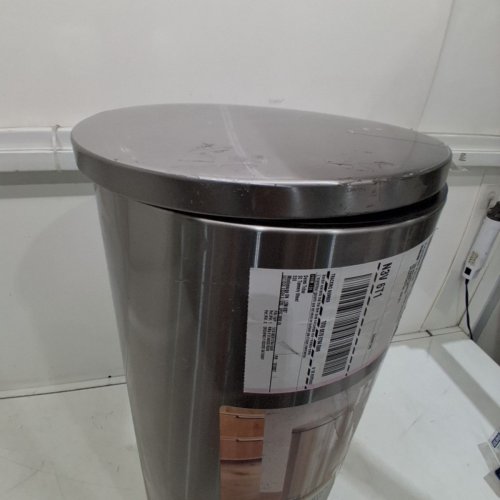 BETTER HOMES & GARDENS ROUND STEP-ON TRASH CAN - 30 L - STAINLESS STEEL/SILVER image 4