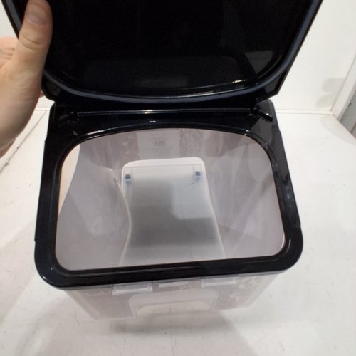 LOCKNLOCK BY STARFRIT AIRTIGHT PET FOOD CONTAINER WITH WHEELS - 12L - BLACK/CLEAR image 3