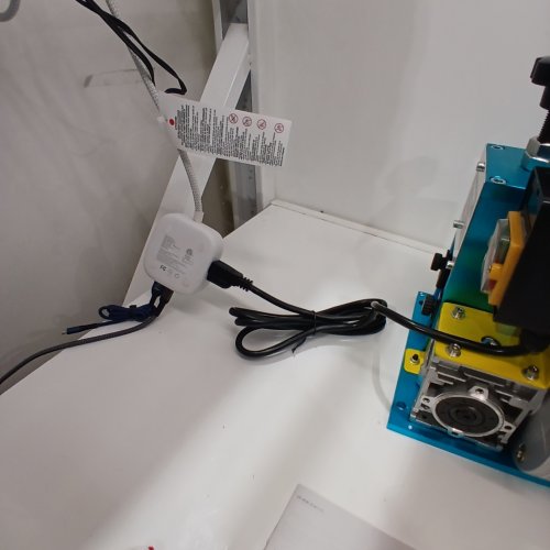 CREWORKS AUTOMATIC WIRE STRIPPER - FITS WIRE FROM 0.06" TO 1" THICK - 110V - 180W - BLUE/YELLOW (MODEL: WSMS025BL) image 2