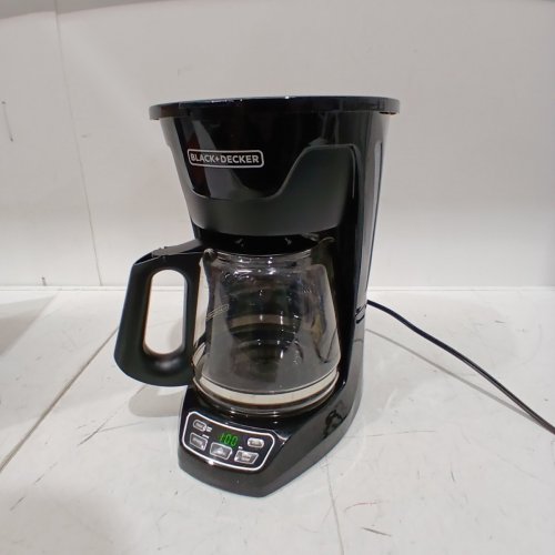 BLACK+DECKER 12-CUP COFFEE MAKER WITH REMOVABLE BASKET - 12 CUP - BLACK (MODEL:CM0915BKD) image 3