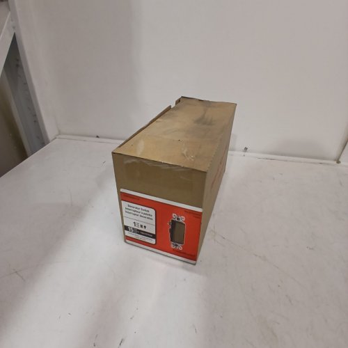 10PK LEGRAND PASS & SEYMOUR DECORATOR SINGLE POLE DECORATIVE SWITCH - 15A 120/277VAC - ANTIQUE BRASS (MODEL: TM870-ABCC10) image 3