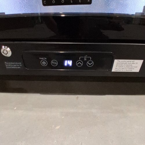 BODEGA COOLER 12 CU.FT COMMERCIAL BAR REFRIGERATOR WITH A STAINLESS STEEL TOP, 6 CASTERS AND LED LIGHTS (MODEL: BTC-320FC) image 10