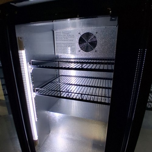 BODEGA COOLER 12 CU.FT COMMERCIAL BAR REFRIGERATOR WITH A STAINLESS STEEL TOP, 6 CASTERS AND LED LIGHTS (MODEL: BTC-320FC) image 11