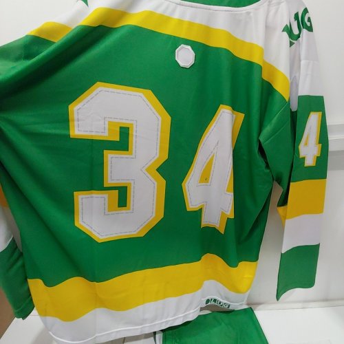 MENS LUG NORTHERN STARS HOCKEY JERSEY AND SOCKS - #34 ASSISTANT CAPTAIN - LARGE - GREEN image 7