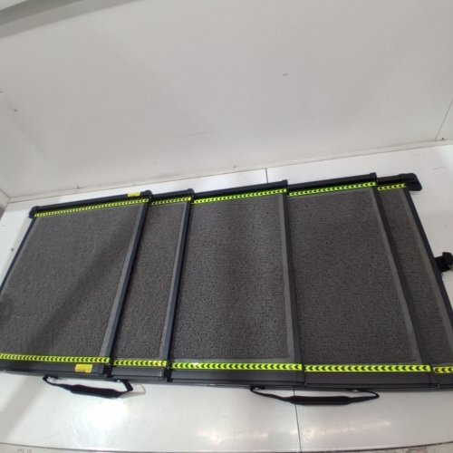 VEEHOO TELESCOPING EXTRA WIDE DOG RAMP - 71" X 20" - BLACK (MODEL: CWPT2607CP) image 3