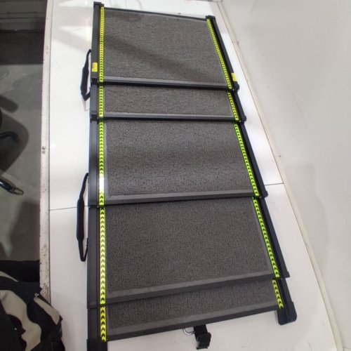 VEEHOO TELESCOPING EXTRA WIDE DOG RAMP - 71" X 20" - BLACK (MODEL: CWPT2607CP) image 4