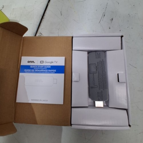 ONN. GOOGLE TV 2K FULL HD STREAMING DEVICE WITH VOICE CONTROL - BLACK (MODEL: 100133520) image 2