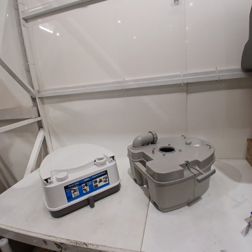CAMCO PREMIUM PORTABLE TRAVEL TOILET - 5.3 GALLONS - WHITE/GREY (MODEL:# 41545) image 2