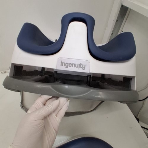 INGENUITY BABY BASE 2-IN-1 BOOSTER FEEDING SEAT WITH FOOD & DRINK TRAY - NAVY BLUE (MODEL: 11247) image 4