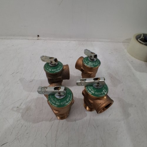 4 SAFETY RELIEF VALVE- 3\4" X 3\4" - 200,000 BTU - BRASS image 2