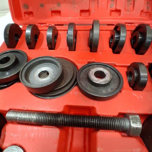 24PC DAYUAN FRONT WHEEL DRIVE BEARING REMOVAL TOOL KIT - RED image 4