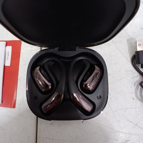 WIRELESS BLUETOOTH SMART TOUCH SCREEN IPX5 WATERPROOF EARBUDS - BLACK (MODEL: A39) image 4