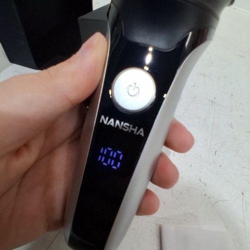 NANSHA ELECTRIC SHAVER - 3.7 V 5W - BLACK / SILVER (MODEL: RT53) image 2