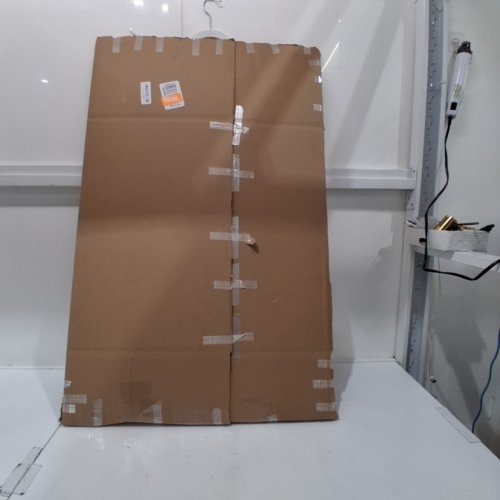 U BRANDS DRY ERASE BOARD HIGLY DURABLE NEVER STAINS AND ERASES EASILY 23'' X 35 '' WHITE WITH SILVER ALUMINUM FRAME image 3