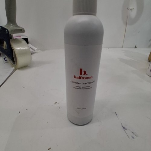HALFMOON ORANGE SPEARMINT CLEANSER FOR YOGA MATS- 250 ML (8 OZ) image 3