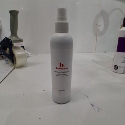 HALFMOON ORANGE SPEARMINT CLEANSER FOR YOGA MATS- 250 ML (8 OZ) image 4