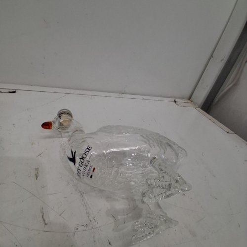 GREY GOOSE 30TH ANNIVERSARY GOOSE-SHAPED GLASS BOTTLE - 350 ML CAPACITY - CLEAR image 4