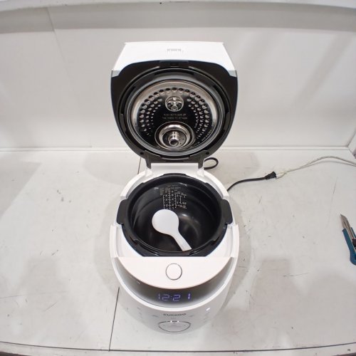 CUCKOO RICE COOKER TWIN PRESSURE INDUCTION HEATING - 10 CUP CAPACITY - WHITE (MODEL: CRP-LHTR1009F) image 5