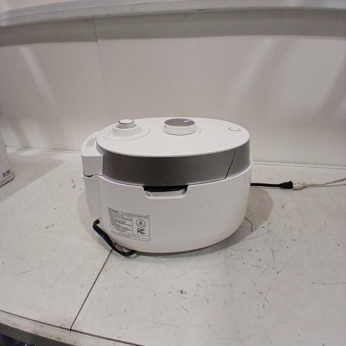 CUCKOO RICE COOKER TWIN PRESSURE INDUCTION HEATING - 10 CUP CAPACITY - WHITE (MODEL: CRP-LHTR1009F) image 6