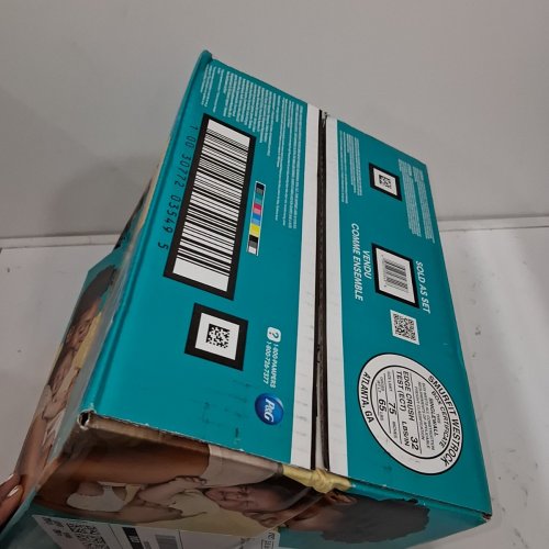136PK PAMPERS SWADDLERS DIAPERS - NEWBORN SIZE image 4