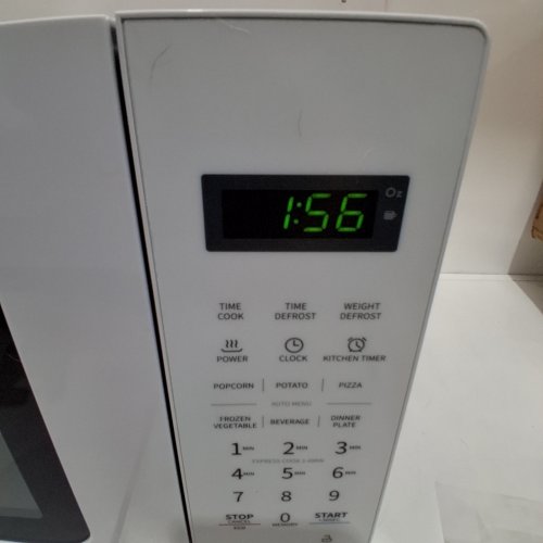 COMFEE COUNTERTOP MICROWAVE OVEN - 0.7 CU.FT/700W - WHITE (MODEL: CM-M201K(WH)) image 2