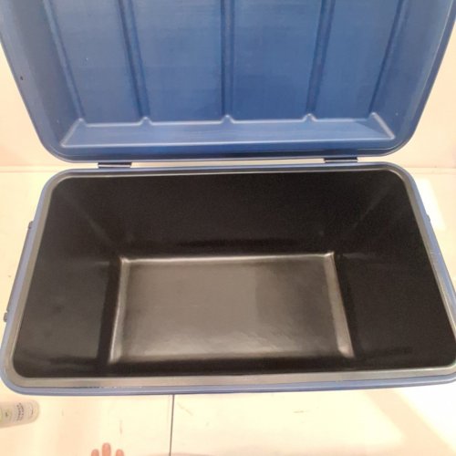 COLEMAN PORTABLE CHILLER CHEST COOLER - 45L - BLUE image 3