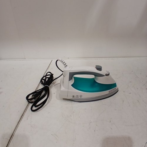 BLACK+DECKER LIGHT N EASY STEAM IRON WITH NONSTICK SOLEPLATE - 1200W - TEAL (MODEL: IR0820C) image 2