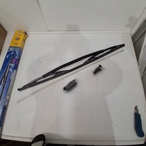 HELLA HEAVY DUTY WIPER BLADE - 32" - BLACK - (MODEL: 9XW191398321) image 2