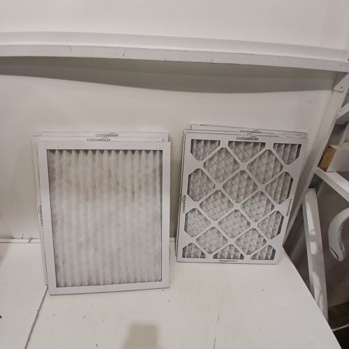 AMAZON BASICS MERV 8 AC FURNACE AIR FILTER - 14" X 20" X 1" - WHITE/GREY image 2