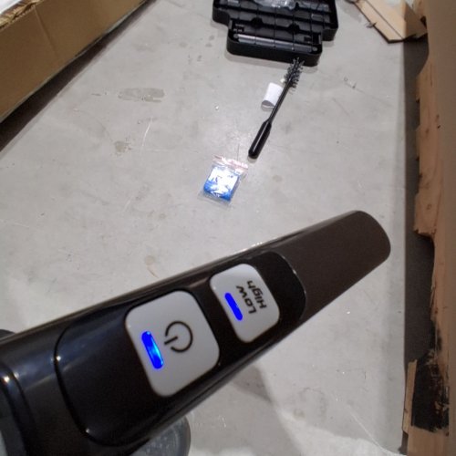 EUREKA CORDLESS MULTI-SURFACE WET/DRY VACUUM & MOP COMBO - BLACK (MODEL: NEW400C) image 2