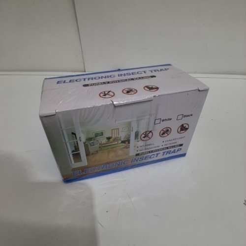 INDOOR 2-IN-1 ELECTRONIC FLYING INSECT TRAP WITH 12 ADHESIVE STCKERS - WHITE image 3