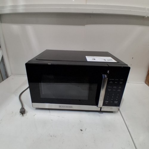 BLACK+DECKER 5-IN-1 MICROWAVE OVEN WITH AIR FRY- BLACK (MODEL: ES9P032NA-CA) image 3