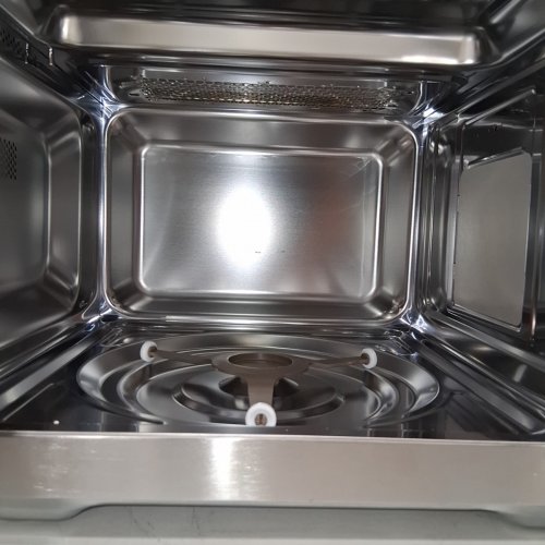 BLACK+DECKER 5-IN-1 MICROWAVE OVEN WITH AIR FRY- BLACK (MODEL: ES9P032NA-CA) image 4