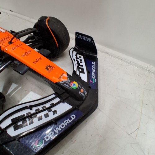 MAISTO TECH FORMULA 1 ONE OSCAR PIASTRI MACLAREN RC CAR - 1:10 SCALE - BLACK/ORANGE/WHITE (MODEL: 1739888) image 5