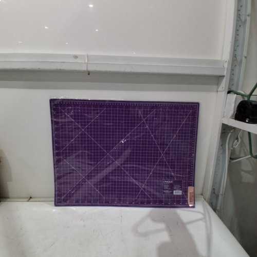 UNIQUE VERSATILE MEASUREMENT DOUBLE SIDED SELF-HEALING SURFACE CUTTING MAT - 18" X 24" - PURPLE (MODEL: 10185322) image 2