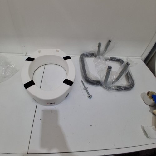 CAREX TOILET SEAT ELEVATOR WITH HANDLES FOR ROUND TOILETS - 3.5" RISE - WHITE image 3