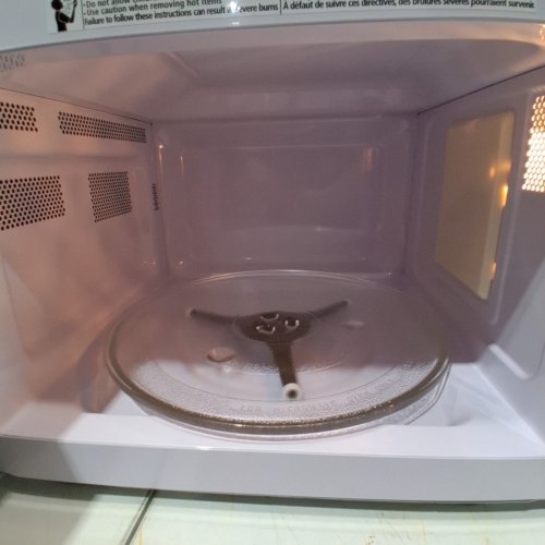 CHEFMAN COUNTERTOP MICROWAVE OVEN - 31 L (1.1 CU. FT) -STAINLESS STEEL (MODEL: RJ55-SS-11-CK-CA) image 5