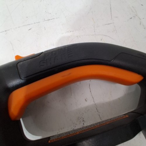 WORX 20V POWER SHARE EXTENDABLE POLE SAW WITH AUTO TENSION - 13FT MAX LENGTH - 8" BLADE - BLACK/ORANGE *TOOL ONLY* (MODEL: WG349.9) image 4